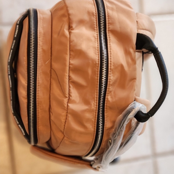 NWT ❗️ Steven Madden camel color backpack brichh style travel orginazer weekende - Picture 11 of 14